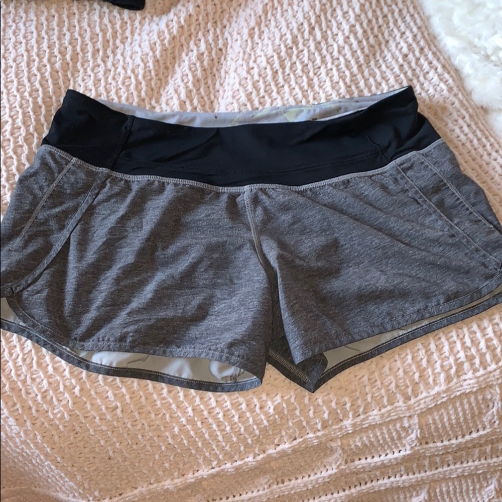 Lululemon size 10 speed up short